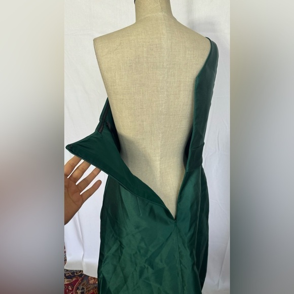 ALFRED SUNG One-Shoulder Green Dress with pockets - Picture 13 of 16